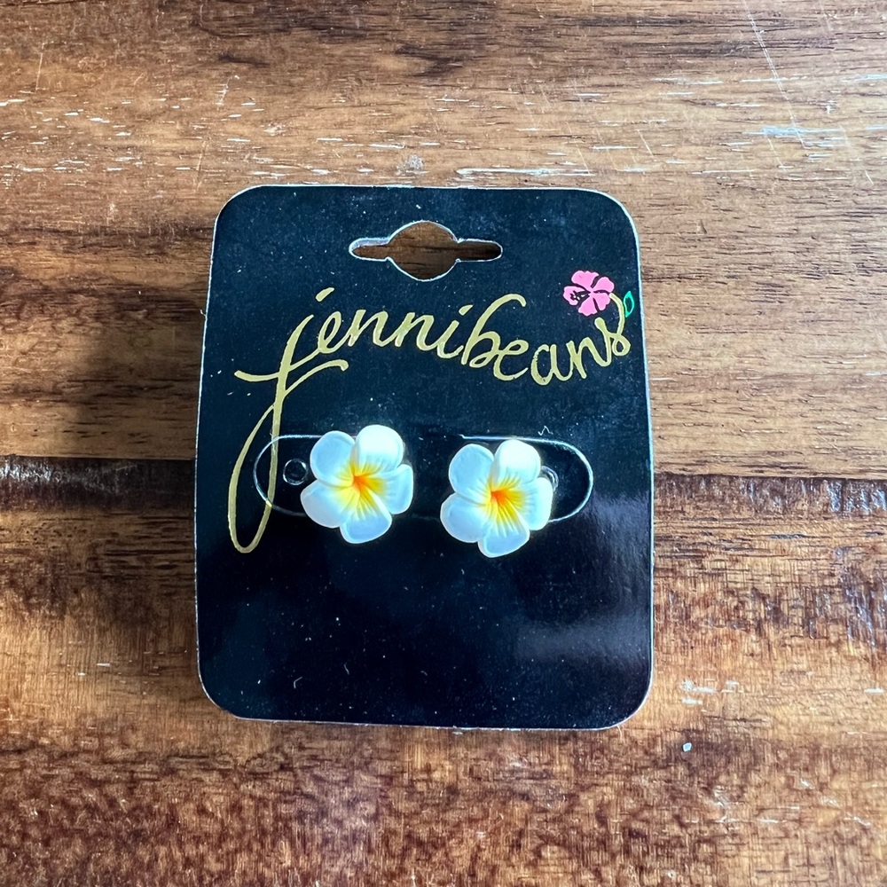 White Plumeria Flower Earrings from Hawaii